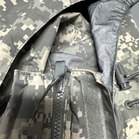 Extreme Cold/Wet Weather Generation III LAYER 6 Jacket Hidden Hood Men's X Small - Picture 4 of 14